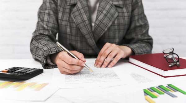 Poprirea salariilor. Ce se întâmplă când sunt mai mulți creditori