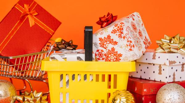Reuters: Europenii cheltuie mai puțini bani de Crăciun, iar hipermarketurile s-au adaptat rapid