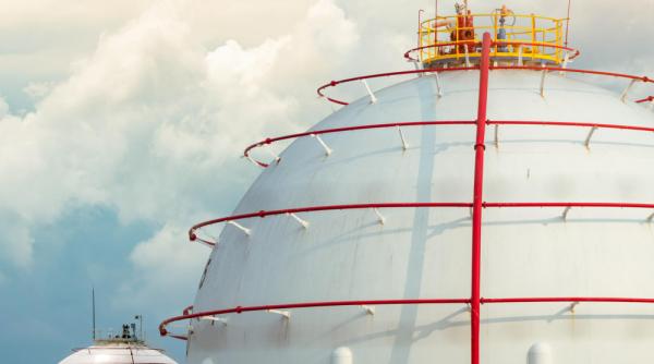 China contestă decizia SUA, de a sancționa un producător de GNL din Rusia