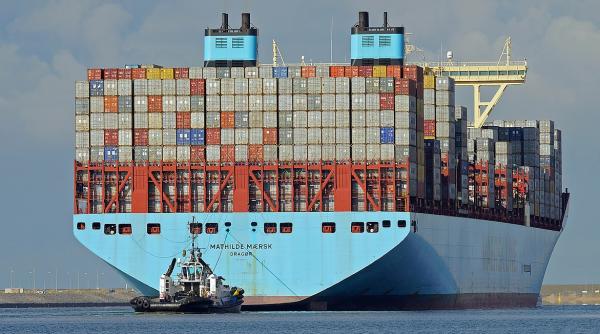 Maersk suspendă transportul prin Marea Roșie după un nou atac al rebelilor houthi