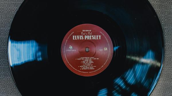 Elvis Presley, din nou pe scenă cu ajutorul inteligenței artificiale