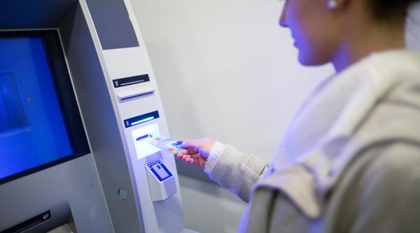 Cum și de ce a ajuns un credit cu buletinul să fie obținut mult mai rapid și ușor decât câțiva ani în urmă?