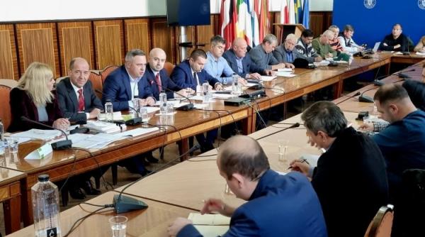 Fermierii din sectorul bovin, discuţii cu ministrul Agriculturii. Care sunt revendicările