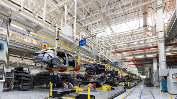 BMW introduce roboți umanoizi într-o mare uzină