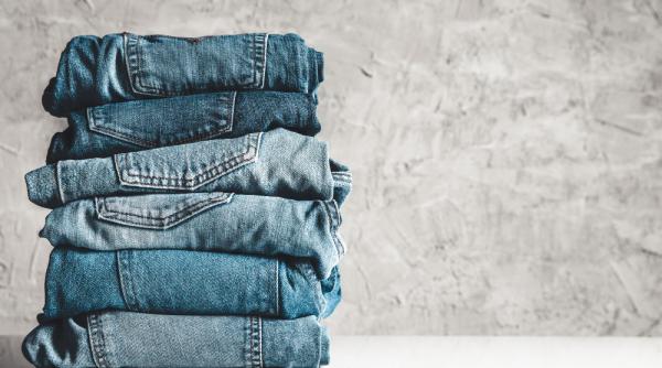 Cel mai celebru brand de blugi din lume va concedia cel puțin 10% dintre angajați