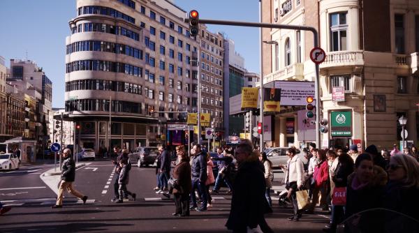 Spaniolii au făcut angajări masive. Șomajul a scăzut la nivelul din 2007 