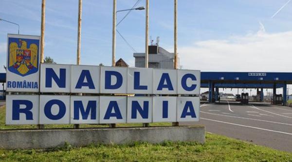 Zeci de tone de gunoaie, blocate de graniță. De unde provin deșeurile