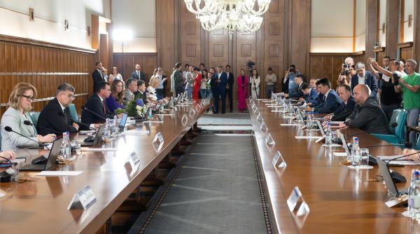 Oamenii de afaceri, îngrijorare cu privire la anul 2024: România ar putea intra în recesiune tehnică