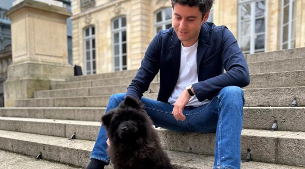 Premierul Franței are în subordine 15 milionari în euro