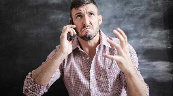 Guvernul face ordine în rândul firmelor de recuperare creanţe. Românii cu datorii nu vor mai putea fi hărţuiţi