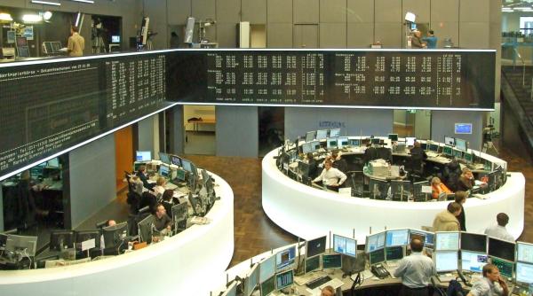 Distribuitorul parfumului Douglas ia cu asalt Bursa din Frankfurt