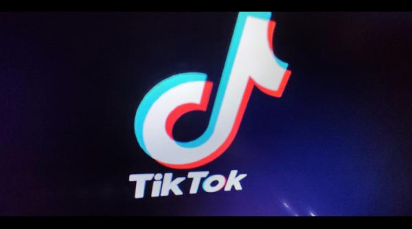 Reuters: Italia amendează TikTok cu 10 milioane de euro, din cauza unor videoclipuri controversate