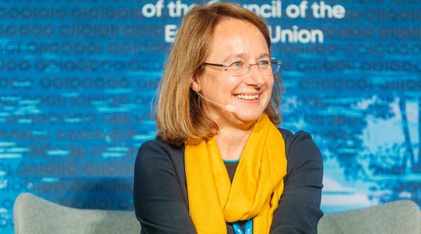 PNRR. Comisarul Celine Gauer a explicat cât pierde România din cauza pensiilor speciale