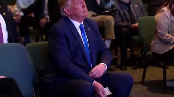 Donald Trump ia cu asalt bursa de pe Wall Street