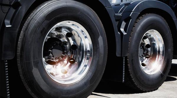 Rolul anvelopelor de calitate pentru siguranța și performanța pe sosea