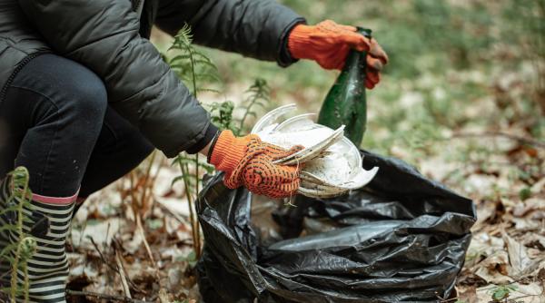 Curățenia de primăvară în România! Ediția 2024 - conferință DC Media Group