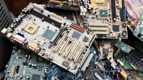 Colectarea deseurilor de echipamente electrice și electronice. Infrastructura rămâne o problemă