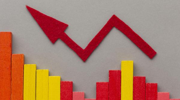 Petrolul stă la pândă în așteptarea unui posibil atac al Iranului 