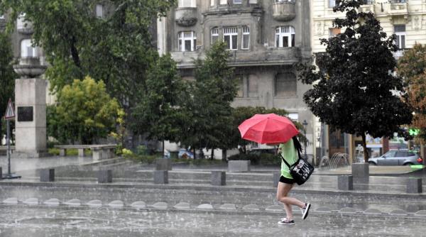 Cod galben de furtună pentru aproape trei sferturi din țară HARTĂ