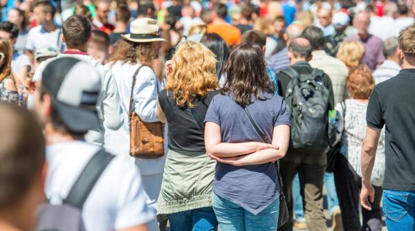 Amsterdam interzice construirea de noi hoteluri pentru a opri fluxul masiv de turiști