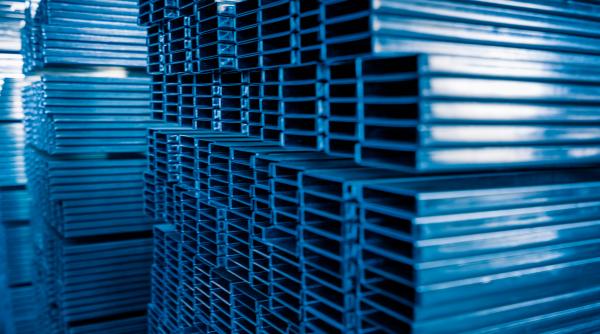 Deturnare de ... aluminiu la Bursa Metalelor de la Londra 