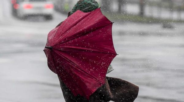 METEO. Cod galben de vremea rea până miercuri seară