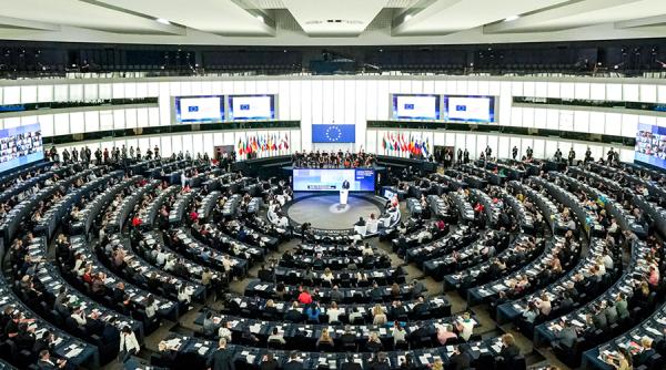 Parlamentul European a adoptat noi norme pentru combaterea spălării banilor