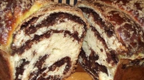 Mai puțini cozonaci pe piață, dar mai ieftini, anunță ROMPAN