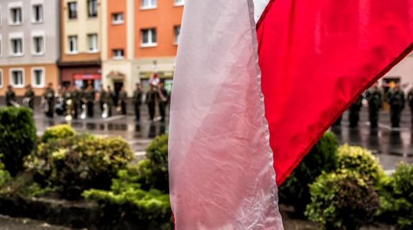 Polonia mizează pe relațiile cu SUA, indiferent de viitorul președinte american ales