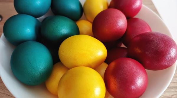 Redacţia DC Business vă urează un Paște Fericit! Hristos a Înviat!