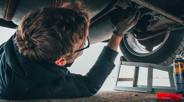 Cu cât s-a scumpit manopera în service-urile auto