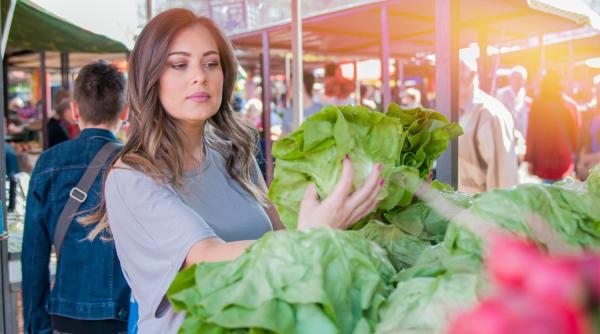 Reguli noi pentru comercianții din piețe. ANPC impune informații clare pentru consumatori