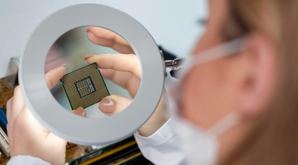 Investiții de peste 100 miliarde de euro sunt așteptate pentru industria europeană de cipuri