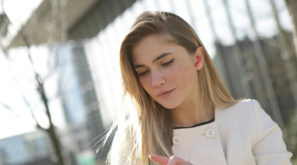 Ştirile dimineţii, 28 mai: Despre pachetele alimentare, salariul minim şi conducerea BNR