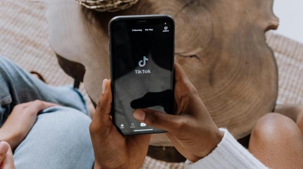 TikTok a început să cloneze aplicația pentru a crea o versiune nouă pentru SUA