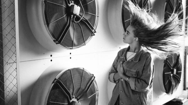 Temperatura preferată de români în casă când e caniculă