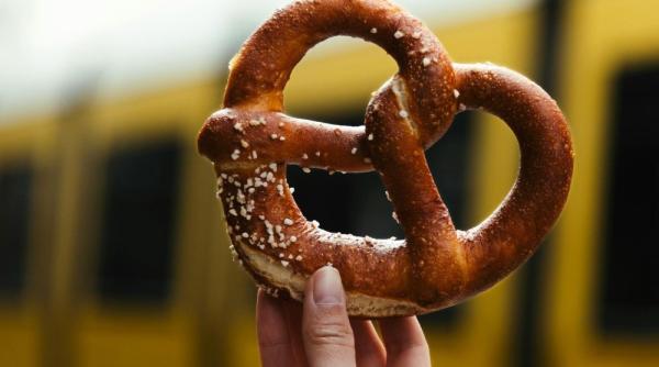 Covrigăria românească cu o cifra de afaceri de peste 100 milioane de euro se extinde peste hotare