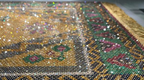 Formidabila poveste a unui ... covor, altfel decât celelalte 