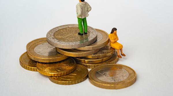 Cursul valutar BNR. Leul s-a apreciat față de euro, gramul de aur s-a scumpit din nou 