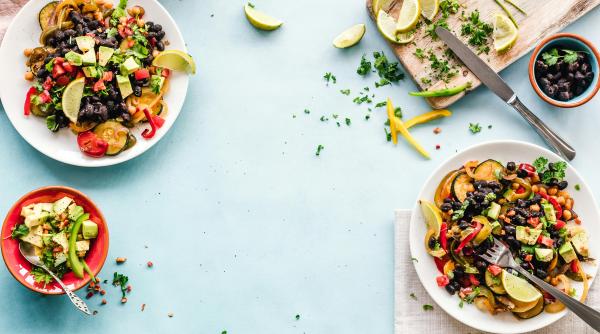 Guvernul stabileşte reguli mai dure pentru diminuarea risipei alimentare