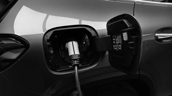 Scădere a apetitului românilor pentru autoturismele electrice