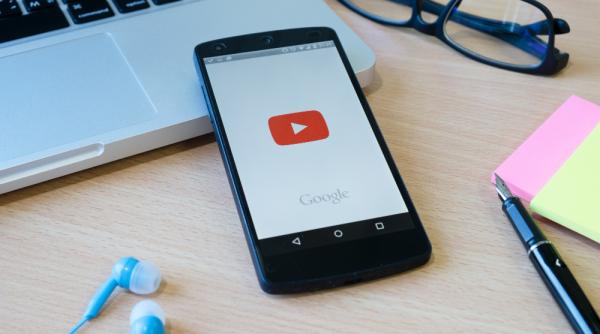 Autoritățile ruse opresc serviciile YouTube, dând vina pe Google