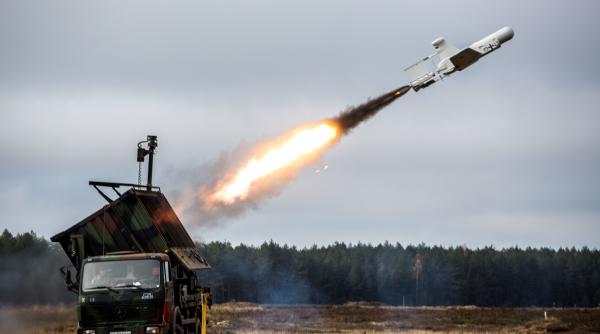 În plin boom al cererii de arme, Rheinmetall construiește fabrici în România, Lituania, Ungaria și Ucraina