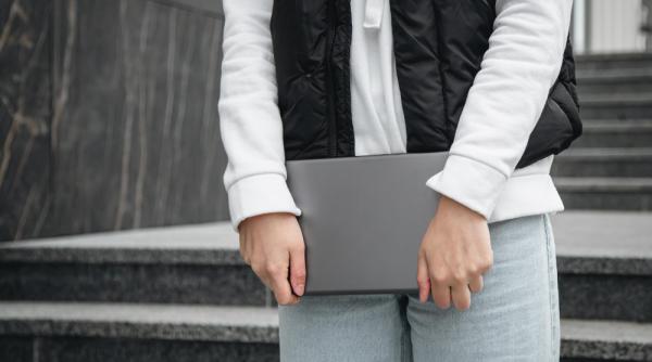 Șomajul în rândul tinerilor a scăzut la nivel global anul trecut