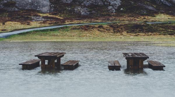 Va turna cu găleata în aceste localități. Atenționare ANM