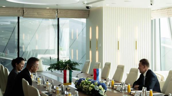 Ministrul ungar de externe, vizită fulger în Rusia