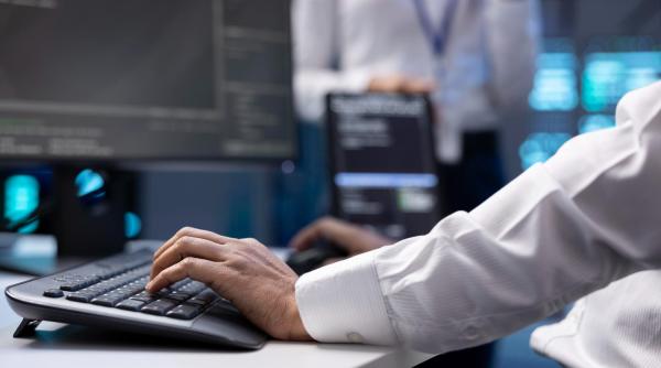 Piața de integrare IT din România. Arctic Stream, venituri cu aproape 20% mai mari în prima jumătate din an