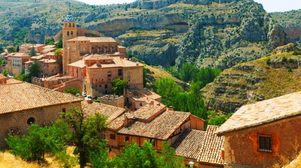 Sumele pe care le pot primi persoanele care aleg să se mute în satele pustii din Spania