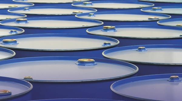 Barilul Brent, la cel mai scăzut nivel din ultimele 18 luni. Aurul pierde teren 