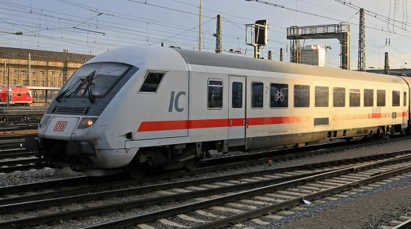 Haos pe căile ferate germane. Mii de călători, afectați